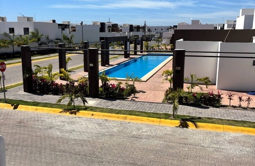 Sin Nombre House | New 3-bedroom townhome w/AC, WiFi, in Mazatlan. Fitness room, pool, club house