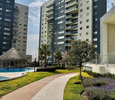 Queretaro Apartment | New Bamboo Horizon pool, gym and coworking