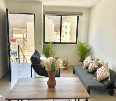 El Marques Apartment | New Bamboo Skyline Business & Pool