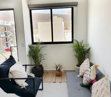 El Marques Apartment | New Bamboo Skyline Business & Pool