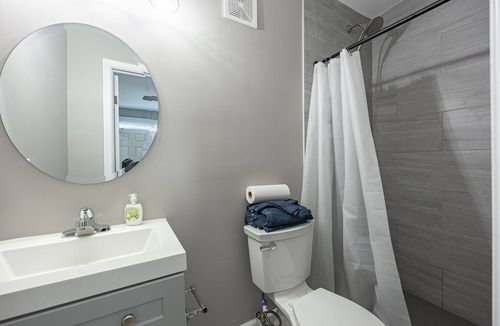 Anacostia Apartment | NEW Updated 2BR Apartment in DC