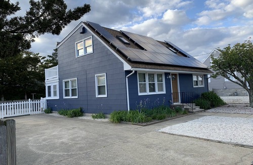 Ship Bottom House | Newly renovated Cape Cod 4BR 2 Baths in LBI close to restaurants, and beach