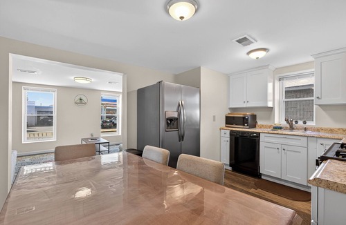 Middletown House | Newly Renovated Historic Middletown Home 15 min to Harris-Hershey!