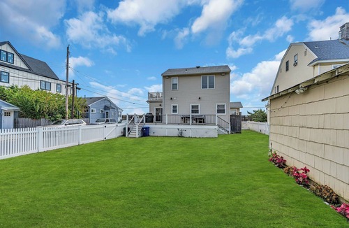 Sea Bright House | OCEAN FRONT BEACH HOUSE 4 bedroom, 3 Bath