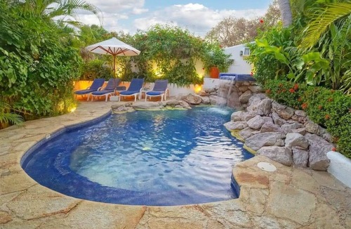 Almacen Villa | Ocean Views and a Garden to Fall in Love With Casa de Sueños