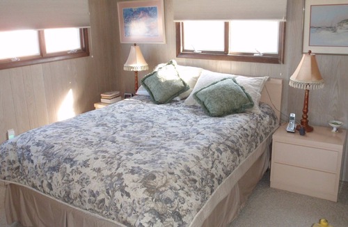 Harvey Cedars House | Oceanfront 3 Bedroom! ** Great Rates**