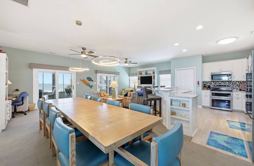 Emerald Isle House | Oceanfront, hot tub, dog-friendly and an elevator