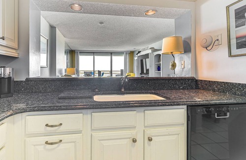 Briarcliffe Acres Condo | Oceanfront Resort Condo w/Pools in Myrtle Beach