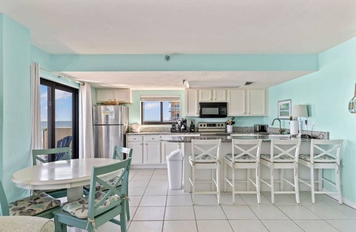 Daytona Beach Shores Apartment | Oceanfront Penthouse Pool Hot Tub Beach Access