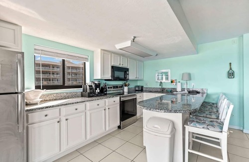 Daytona Beach Shores Apartment | Oceanfront Penthouse Pool Hot Tub Beach Access