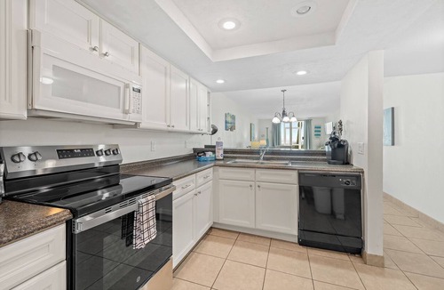 Indian Harbour Beach Condo | Oceanfront 2BR Condo Steps to Beach Heated Pool Sleeps 6, Unit 104