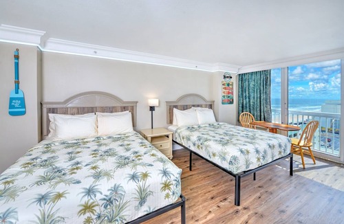 Ortona Park Condo | Oceanview | Private Balcony | Pool | Hot Tub |Beach