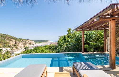 R Villa | Oceanview W/ Theater Room & Exclusive Beach Access