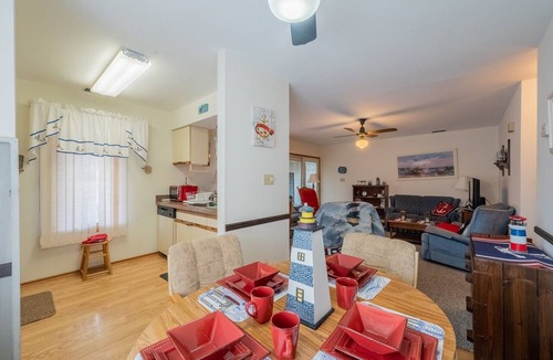Ortley Beach Condo | Ortley Lavallette Seaside Heights Beach Block Cottage Condo Deck View 6/8 Dog