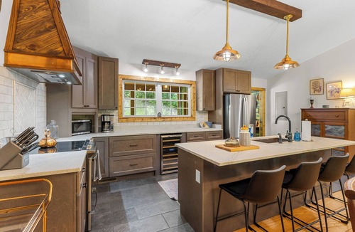 Wiley Cabin | Oscar's Hideout - Sweet Hidden Gem Close to Downtown Clayton