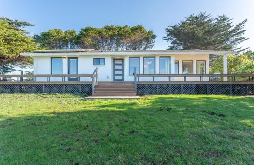 Albion House | Pacific Seascape