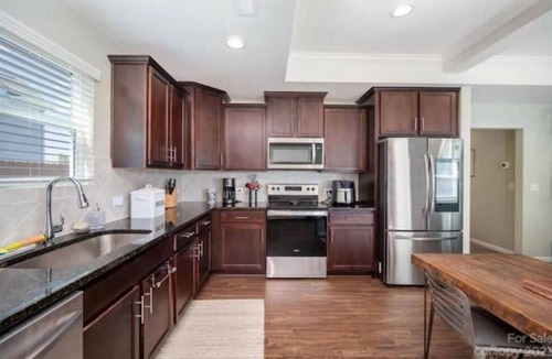 Chesterfield County House | Pageland's charming-tranquil country setting home/sleeps 8/fenced yard