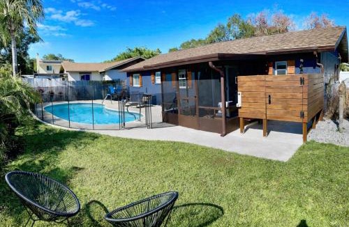Walsingham House | Palm House~Heated Pool~8 min to Beach