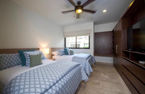 Gonzalo Guerrero Apartment | Palmares Condo Rentals