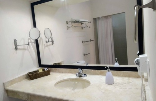 Ciudad Valles Hotel | PARADISE HOUSE Room "PUENTE DE DIOS"