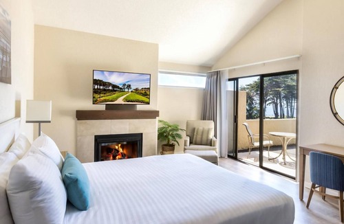 Rio del Mar Hotel | Partial Ocean View Studio