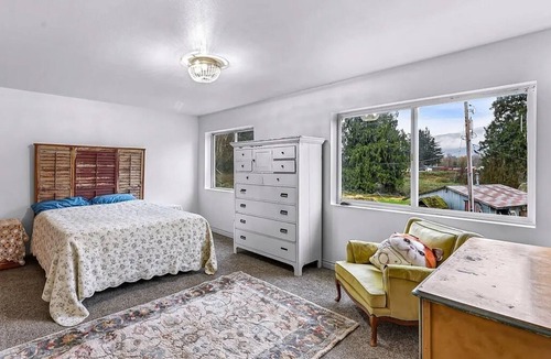 Everson House | Peaceful 1-bedroom farmhouse in delightful Everson perfect for relaxing