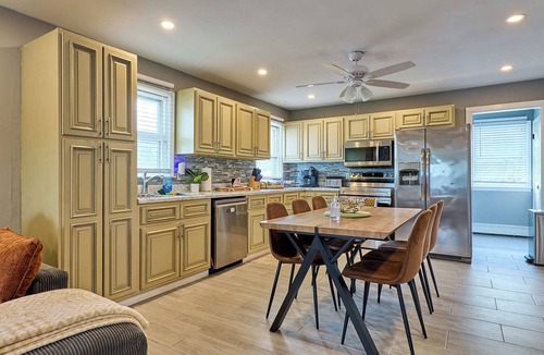 Johnson City House | Peaceful 3-bedroom house close to Binghamton University/UHS hospital.