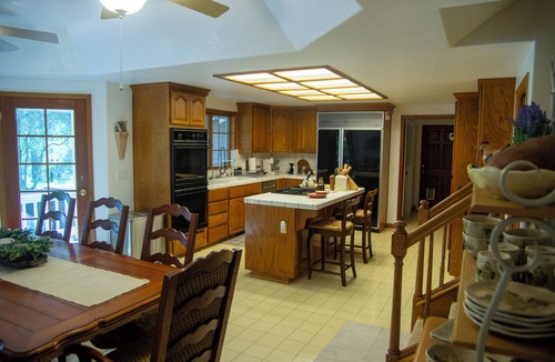 Cool House | Peaceful Cool CA Gold Country Retreat - Hot Tub, BBQ, Home Theater & Game Tables