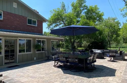 Broomfield House | Peaceful Farmhouse Retreat - Hot Tub - Sleeps 15