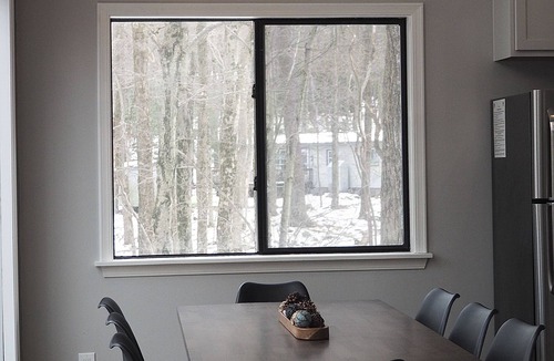 Lake Harmony Estates Ski Chalet | Peaceful fully renovated chalet in Lake Harmony, dog friendly!