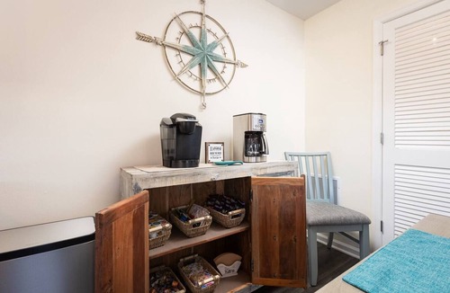 Sea Scape Condo | Pelican's Nook/King Bed/Community Pool-Tennis-PB