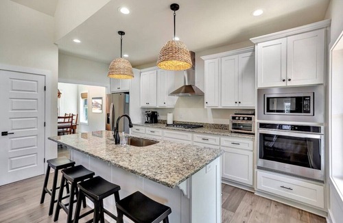West Union House | Peninsula Rd - Fun and Relaxation