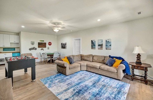 West Union House | Peninsula Rd - Fun and Relaxation