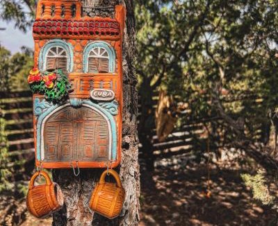 Arteaga Other | Pequeña cabaña mágica con chimenea interior