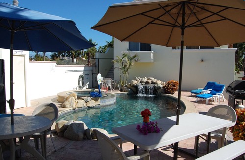 El Pescadero Villa | Pescadero Palace 3BR Guest House w/Pool, Jacuzzi, and in front of Surf!