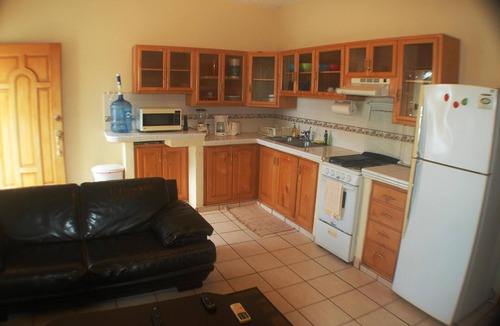 El Pescadero Villa | Pescadero Palace 5BR Guest House with Pool, Jacuzzi, Infront of Surf!