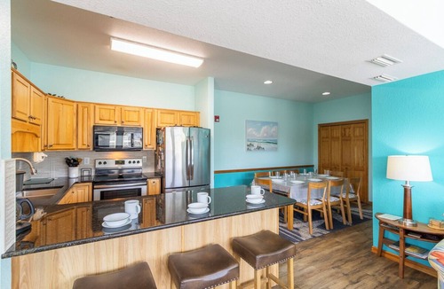 Kill Devil Hills Condo | Pet-friendly, centrally-located oceanside condo w/community pool!