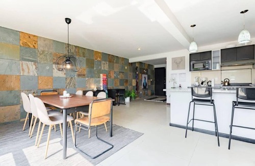 Roma Norte Condo | Pet-friendly Haven Best for Groups, WiFi, SmartTV