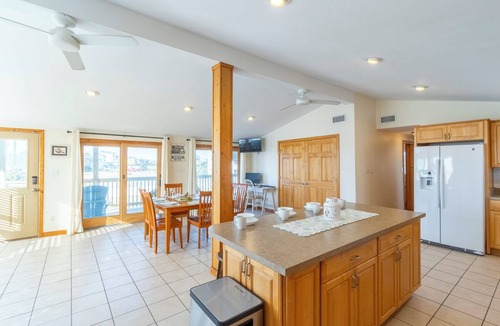 Hatteras House | Pet-friendly semi-oceanfront Hatteras home w/ocean & sunrise views!
