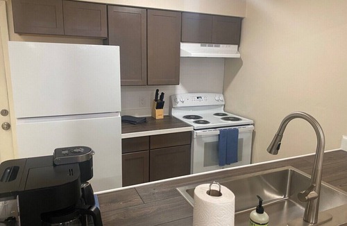 Gainesville House | Pet Friendly Townhouse Near I-75