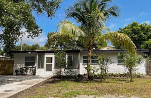 Seminole House | Pool home in Seminole 5miles to beach