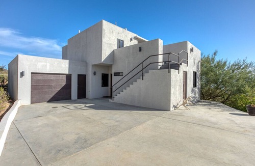 Buenavista Apartment | Pool with a View in Buena Vista