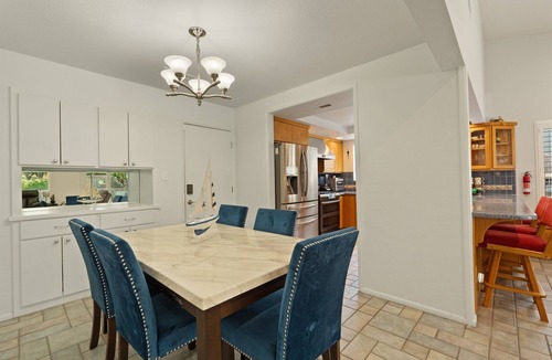 Lodi House | Port Place | Hot Tub, Close to Lodi Wine & Food! 3 Bedrooms, 2 Bathrooms, +Office