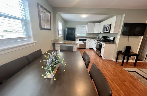 Seaside Heights Cottage | PREMIER HOST LISTING 3 BR Canneel Cottage 1 House to Beach, Pool Access Option