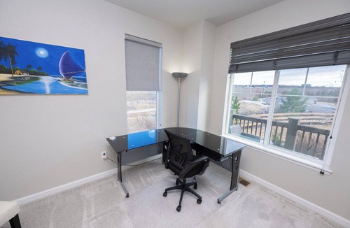 North Westminster House | Pristine Modern Basecamp + Views