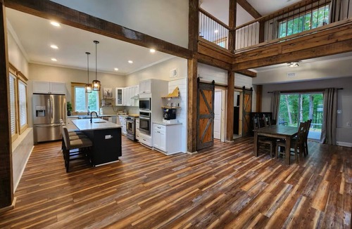Cumberland Cabin | Private Barndominium Style Lodge on 40 Acres/Pets/Fire Pit/River Access
