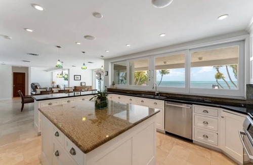 Islamorada House | Private Beachfront Estate with Resort-Style Pool & Pier