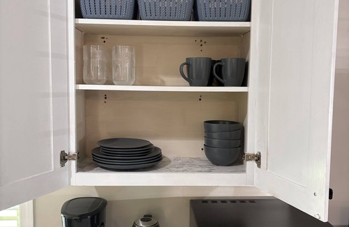 Hampton Cottage | Private Cottage Retreat- Peaceful Escape w/Parking