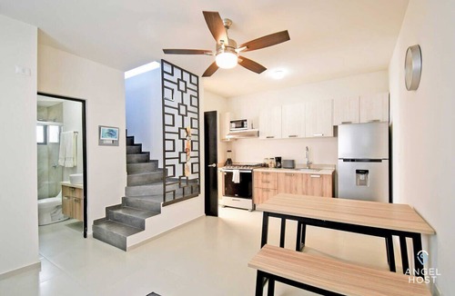 La Paz House | Private Gated Retreat: Pool, BBQ, Near Shops