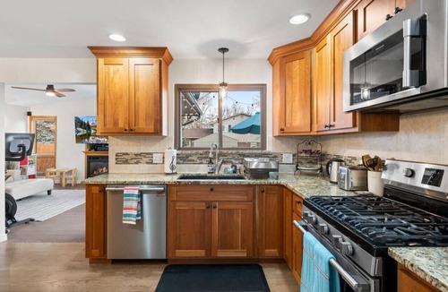 Arvada House | Private Heated Pool, Lakefront, Sundance Film Fest, Lakefront, Great Location for Family, Home office, Near Denver